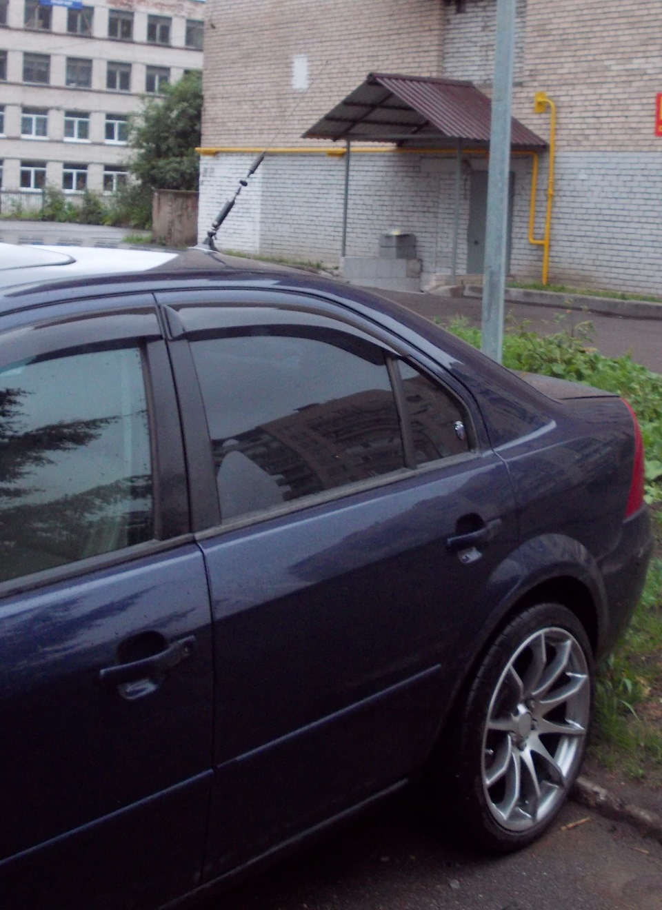 Установка MJ-300 и антенны — Ford Mondeo III, 2 л, 2002 года | электроника  | DRIVE2