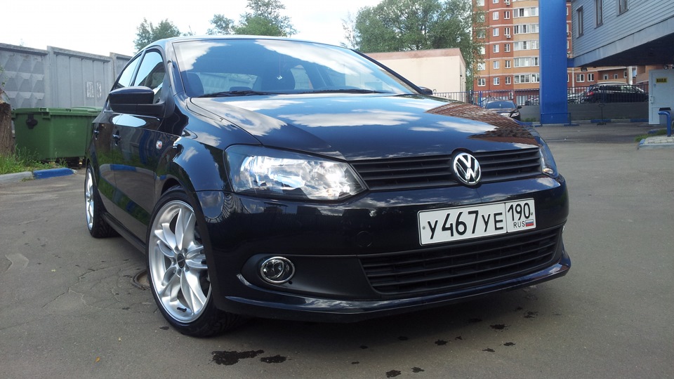 Volkswagen Polo Deep Black