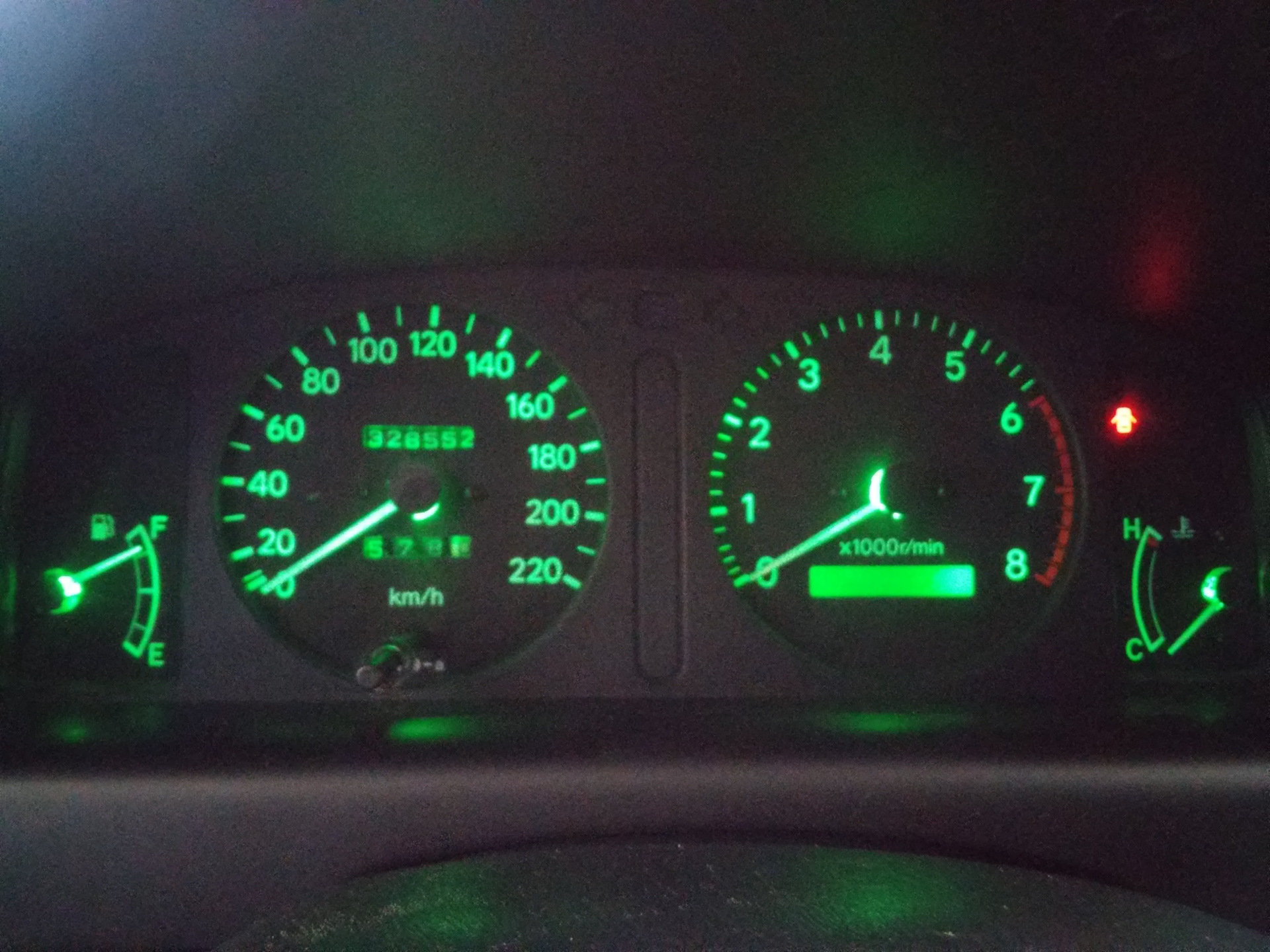 Замена лампочек в приборке — Toyota Corolla (110), 1,3 л, 1998 года ...