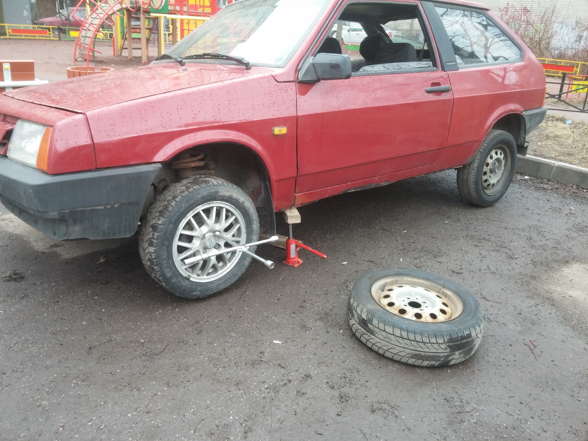 скинули шину