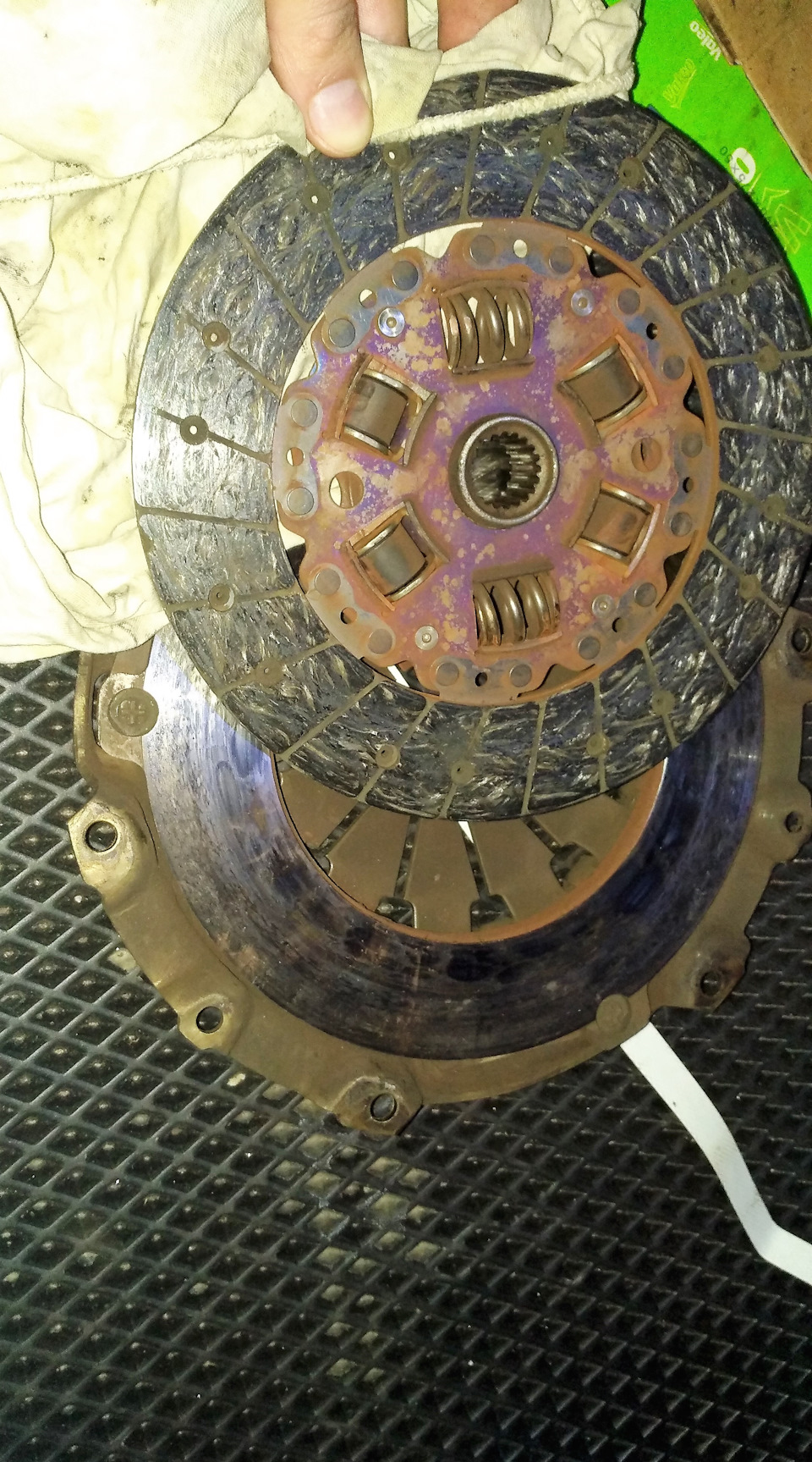 Сцепление в сборе + масло + цилиндры (плохо включаются передачи ...