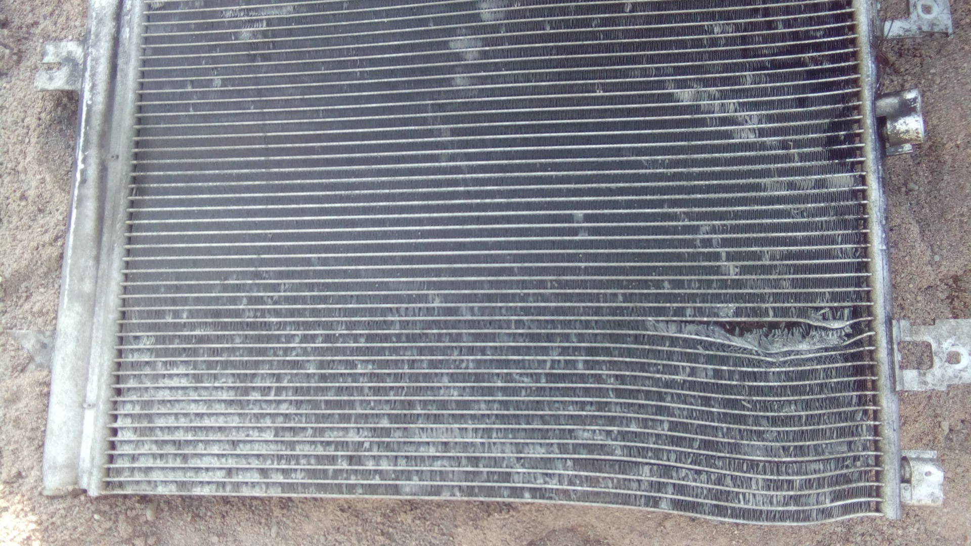 Радиатор кондиционера солярис 2. Радиатор кондиционера chevrolet lacetti 1. Рассыпался радиатор кондиционера. Подходит ли радиатор кондиционера. Радиатор кондиционера мазда 3 бк.