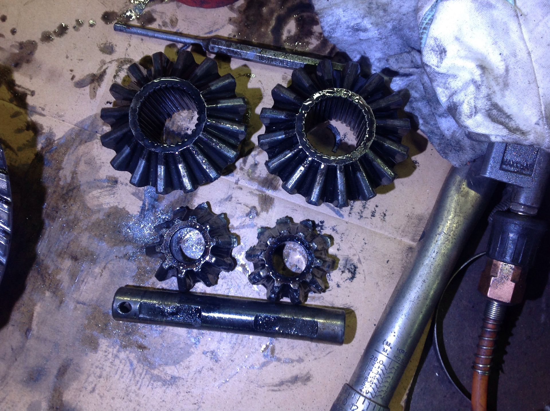 сателлиты зил 130. сателлит дон. сателлиты переднего моста мтз 82. водило бортовой т-150к. сателлиты уаз 469.