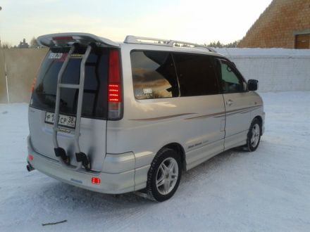 Автодром улан удэ. Toyota Town Ace 2001 высокая крыша. Лестница на Toyota Town Ace Noah. Лесенка Тойота Таун айс Ноах. Toyota Lite Ace Voxy.