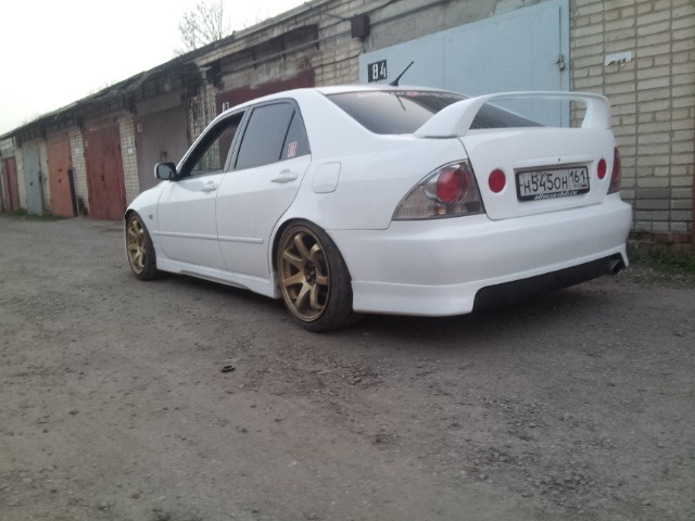 Установить toyota. Toyota Altezza rs200 TRD. Altezza губа TRD.