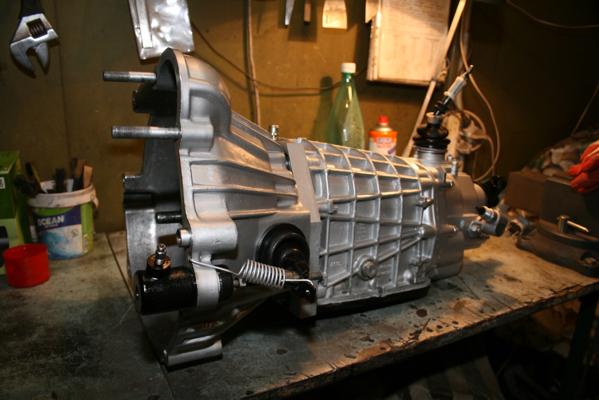 Установка выжимного подшипника от ВАЗ. — ИЖ Москвич 412, 1,8 л, 1991 ...