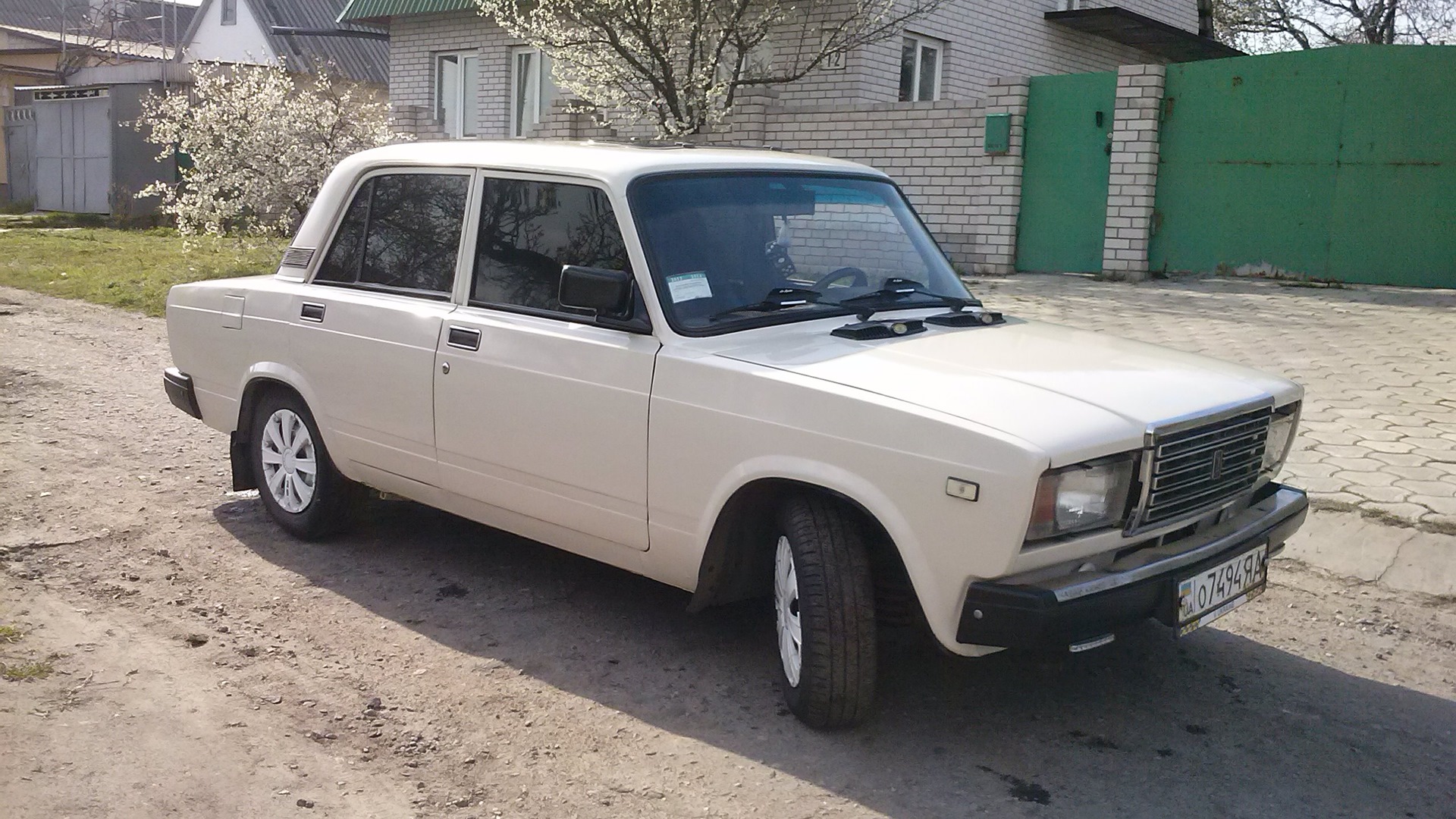 Lada 2107 1.5 бензиновый 1994 | Цвет(Сафари) на DRIVE2