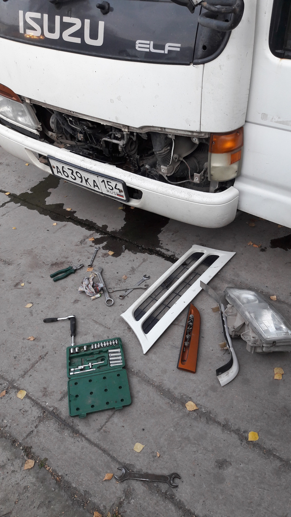 Готовь сани летом или как я полез продуть радиатор отопителя) — Isuzu Elf,  3,1 л, 1994 года | своими руками | DRIVE2