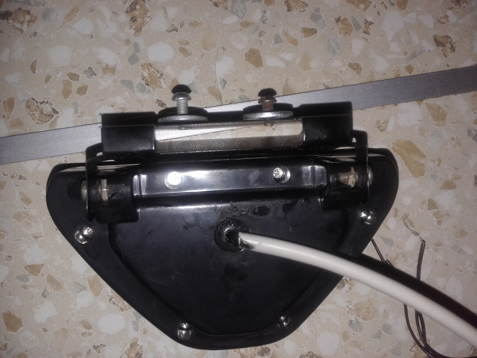 Установка дополнительного стоп-сигнала и габарита F1, и не много фото ...