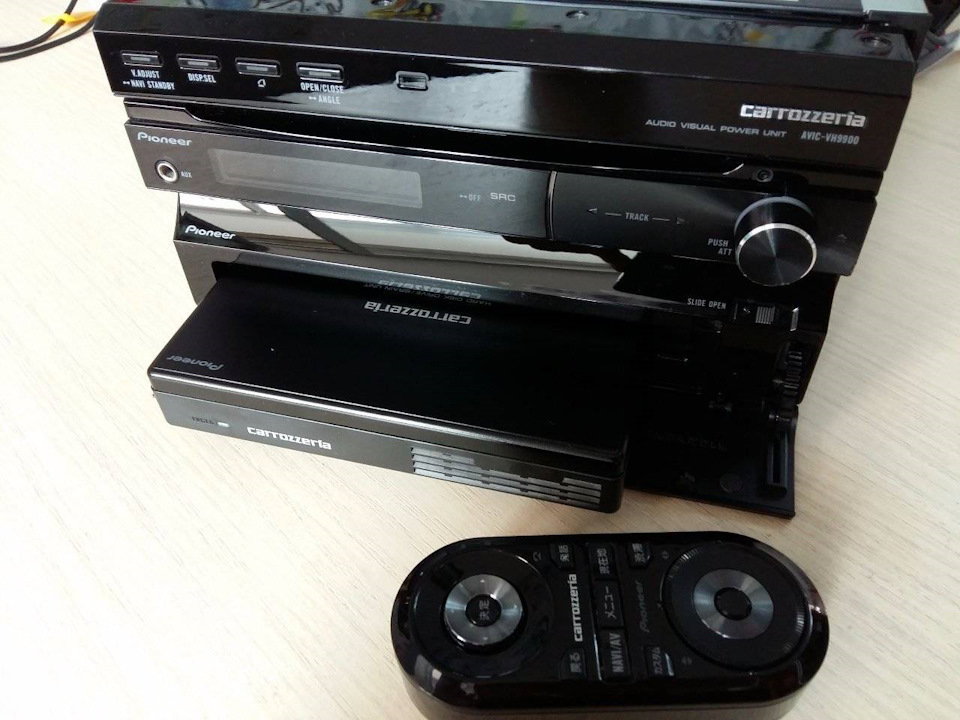 Pioneer Carrozzeria AVIC-VH9900(5.1, HDD-80Gb, DVD, MP-3, AUX