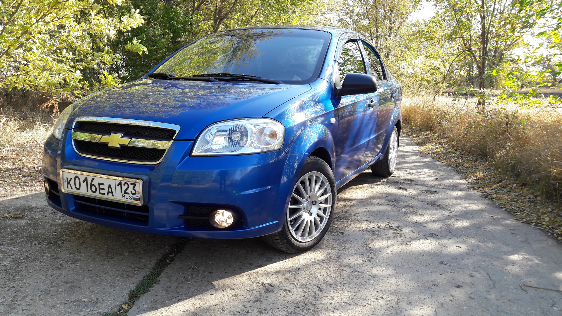 Купить авео ростов. Chevrolet Aveo купе 2008. Chevrolet Aveo 2012. Авешка машина.