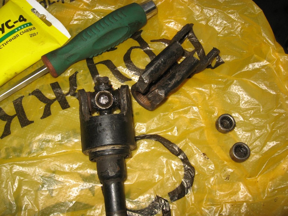 Замена крестовины нижнего карданчика — Toyota Carina E, 1,6 л, 1996 ...