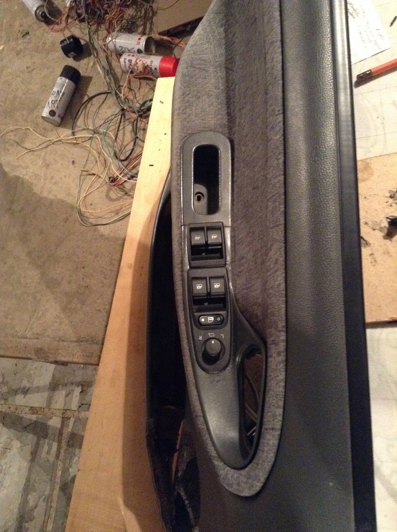ЗАМЕНА кнопок стеклоподъёмников и подключение электрозеркал с ...
