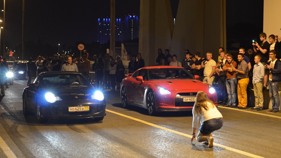 Porsche 911 Turbo SтрелА