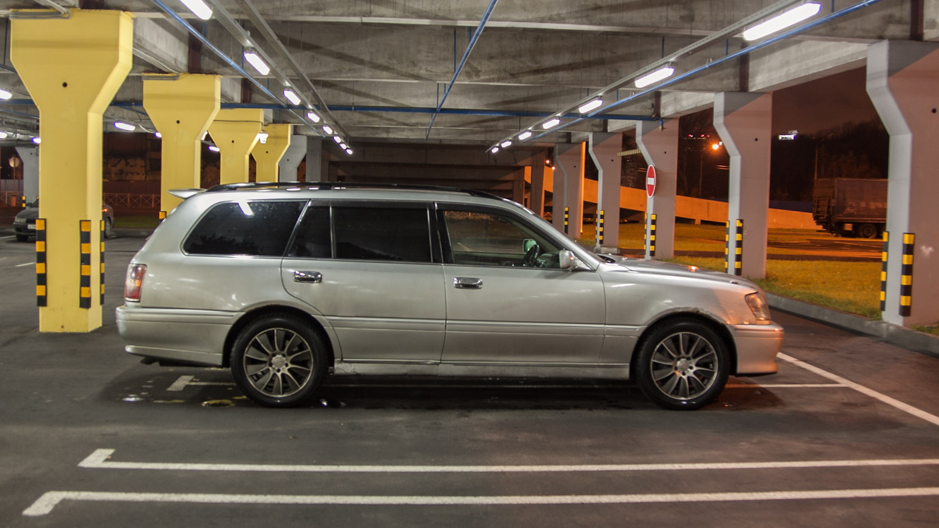 Toyota Crown Estate s170