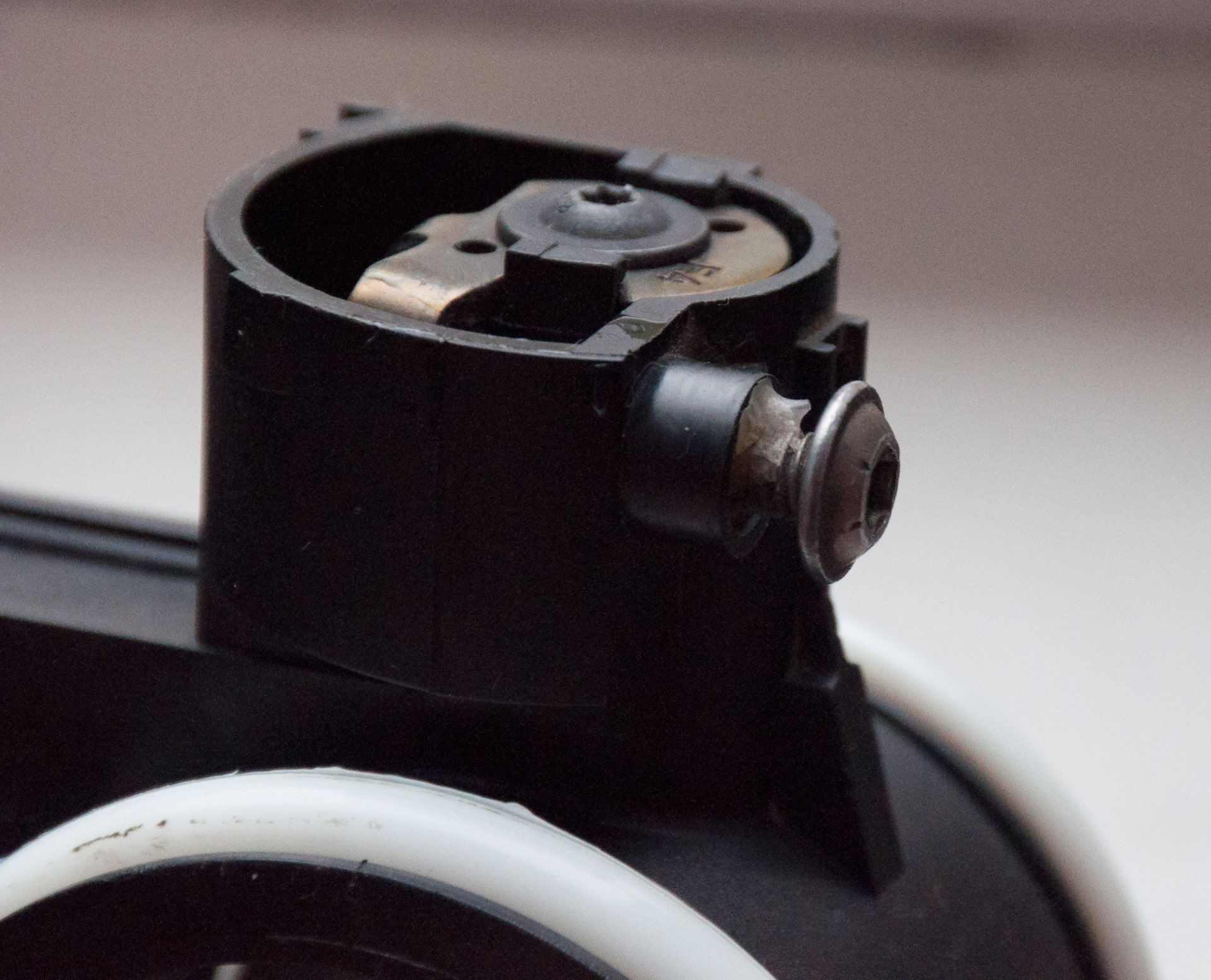 Частичная разборка дроссельной заслонки Renault 8200059268. — Renault ...