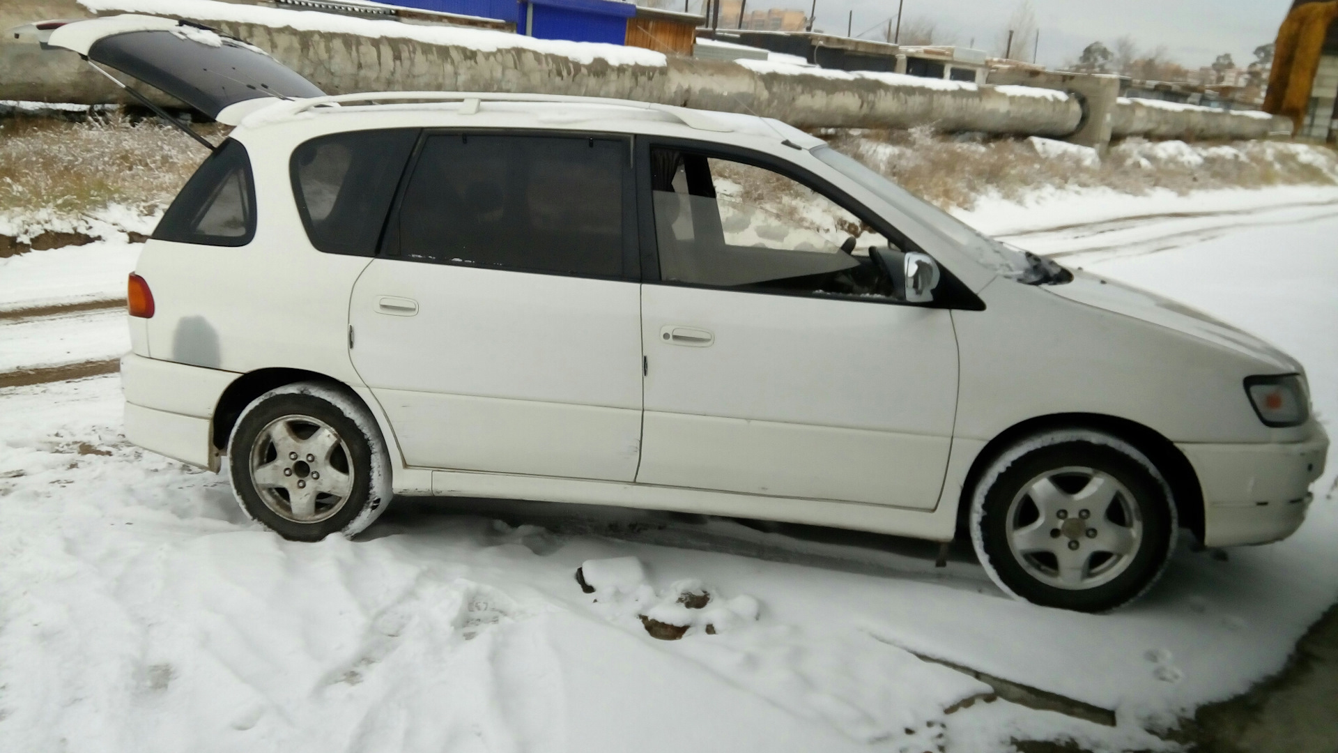 Барнаул ипсум 10. Тойота ипсум 2000г. Тойота ипсум 10. Toyota ipsum 1999. Барнаул ипсум 10.