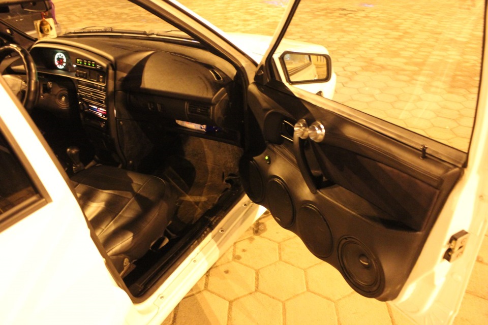 Евро обшивки в ВАЗ 2114 под 4 пары 16ых Сватов и две пары рупоров сват ...