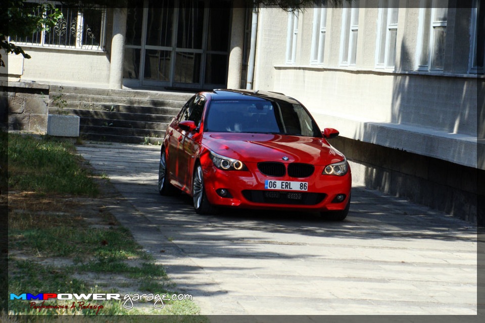 BMW e60 красная матовая