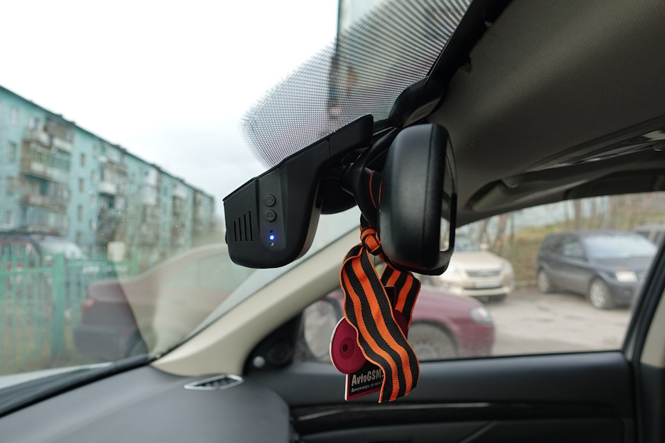 вот так с боку — Mitsubishi Outlander (3G)