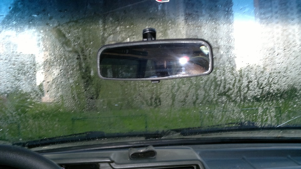 Поводки, бескаркасные щетки и веерные форсунки омывателя с обратным ...