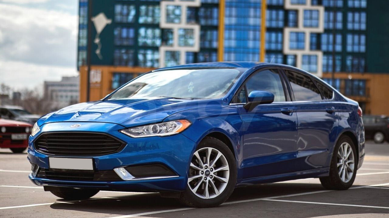 Ford Fusion седан американец