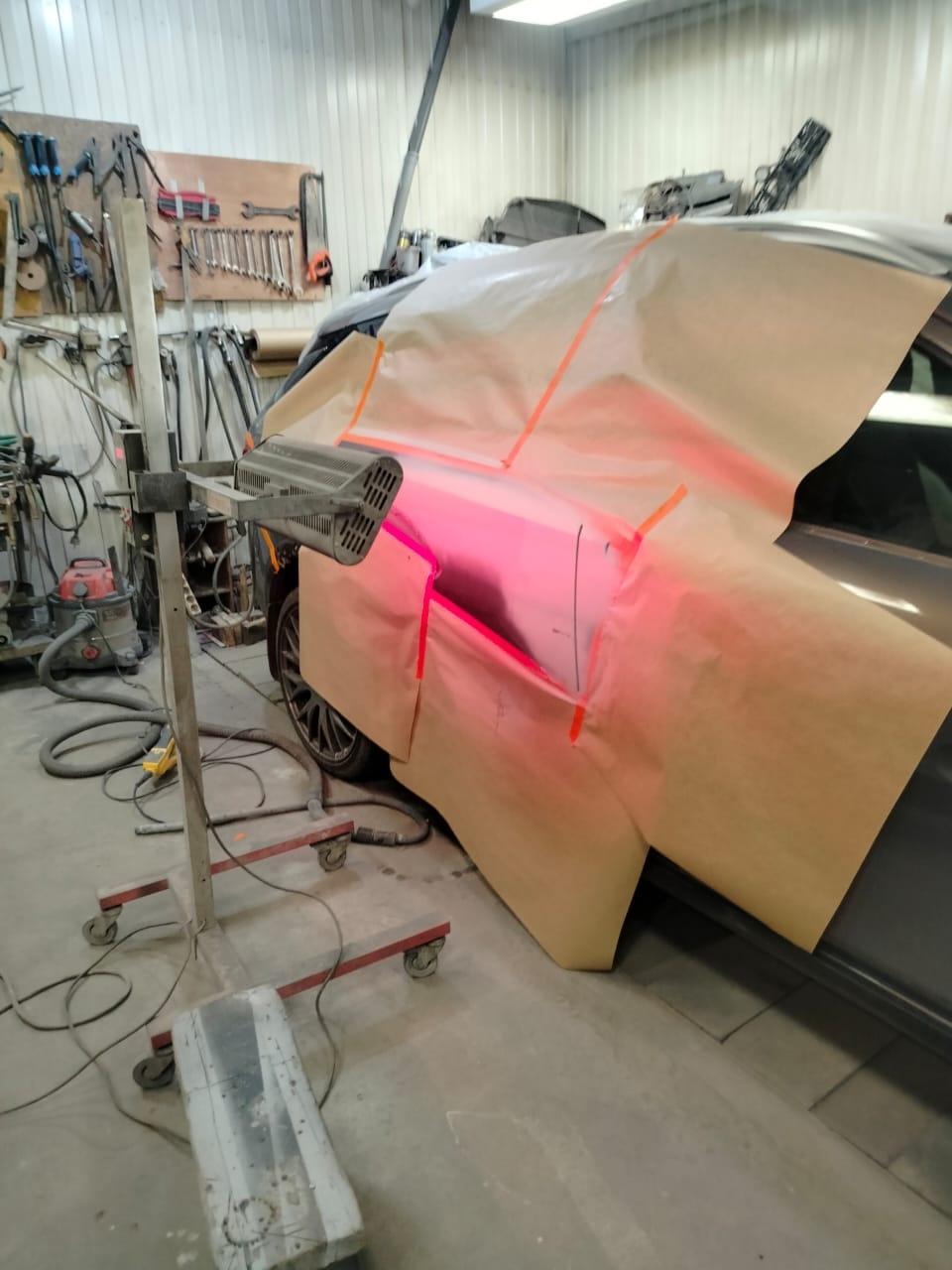 И пока езжу на Белке, Андрей (маляр) скидывает фотоотчет. — Lada Vesta SW Cross (1G)