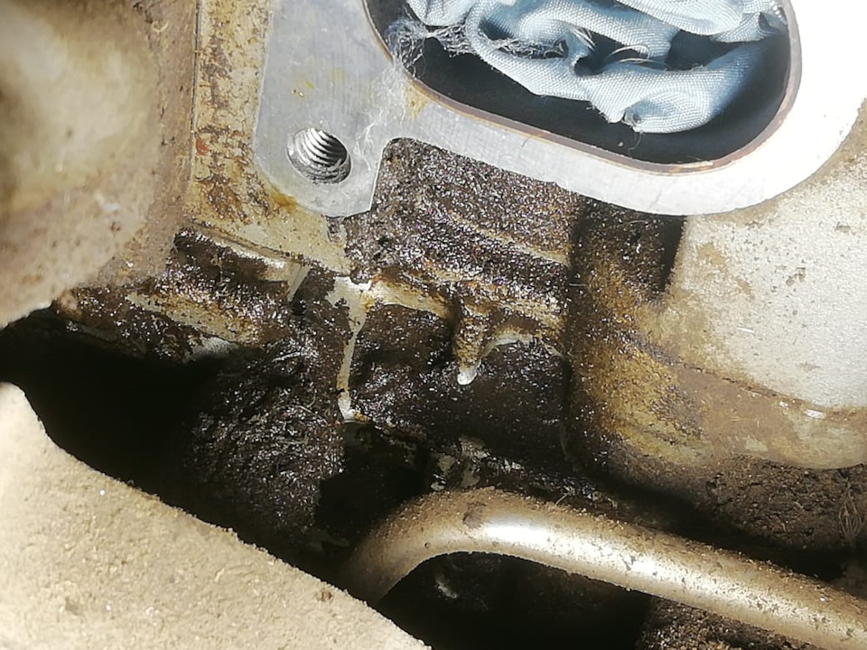 Микротрещина в блоке — Volvo XC90 (1G), 2,9 л, 2003 года | поломка | DRIVE2