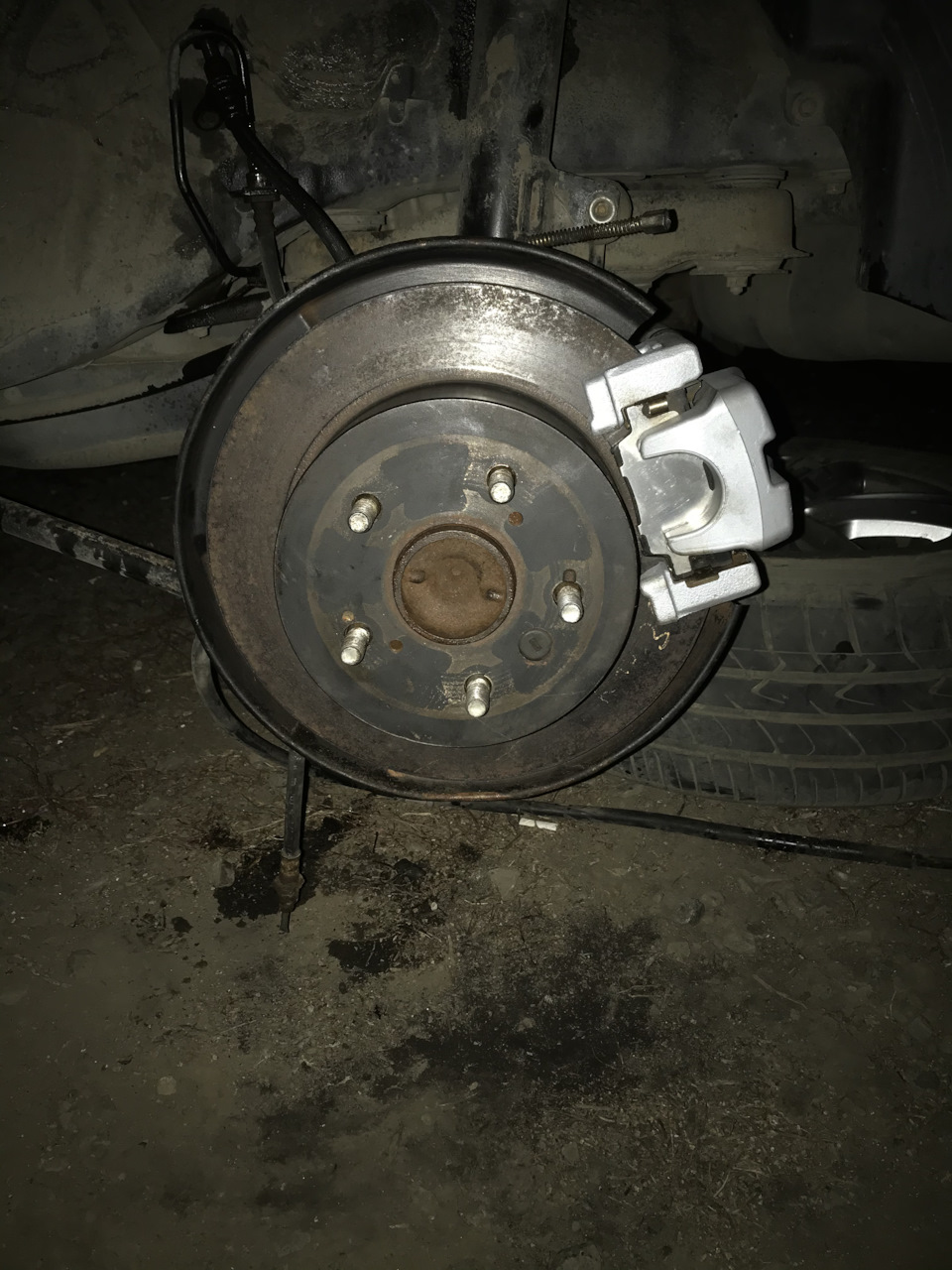 Замена направляющих, пружин тормозных колодок и сами колодки(замучился ...