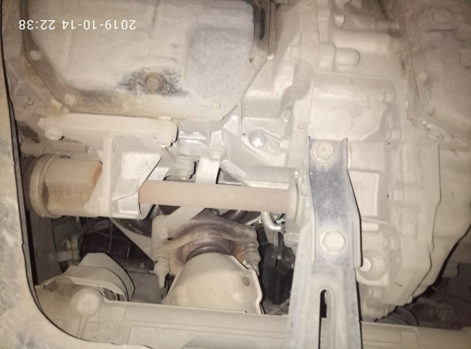 Замена прокладки-кольца выхлопного тракта. — Nissan Serena Mk IV (C26 ...