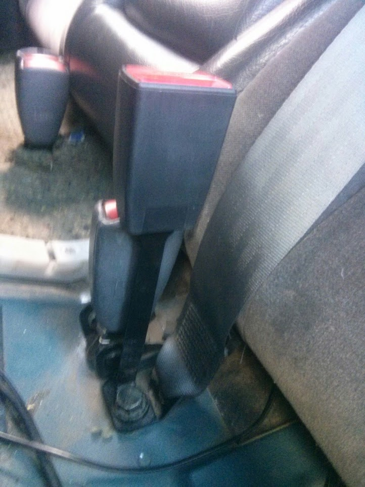 Защёлка заднего ремня если не хватает для детского кресла. — Volvo S80 ...