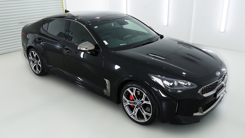 Kia Stinger gt черный