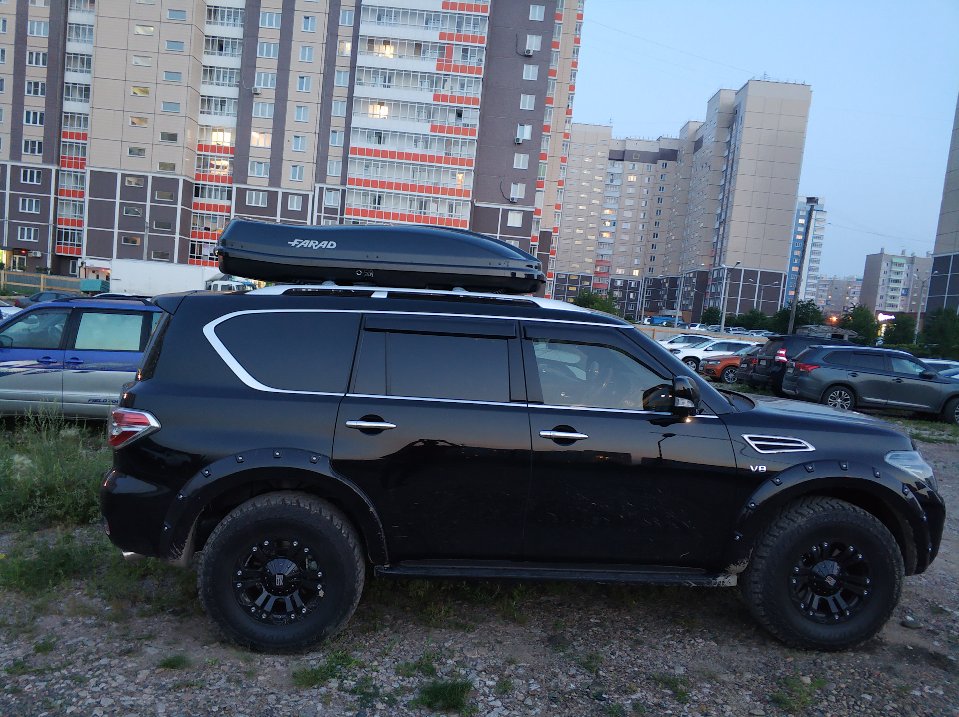 Огромный бокс на крышу Patrol Y62 или подготовка к путешествиям:) — Nissan  Patrol (Y62), 5,6 л, 2015 года | тюнинг | DRIVE2