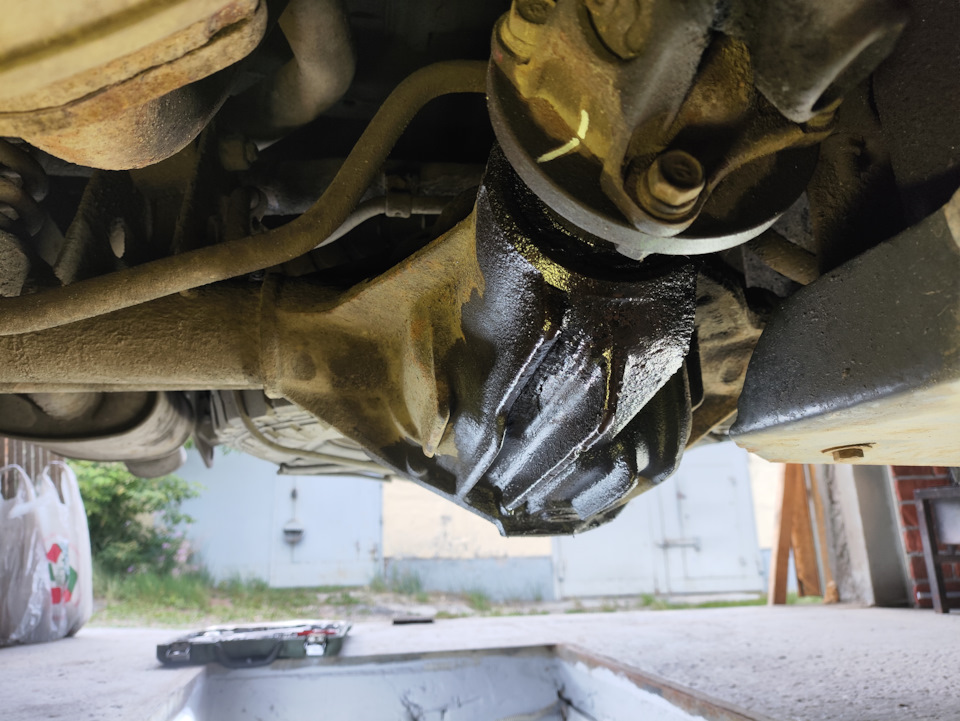 8*7様 SAGAMINK  Золотые серьги с бриллиантами природными и изумрудами