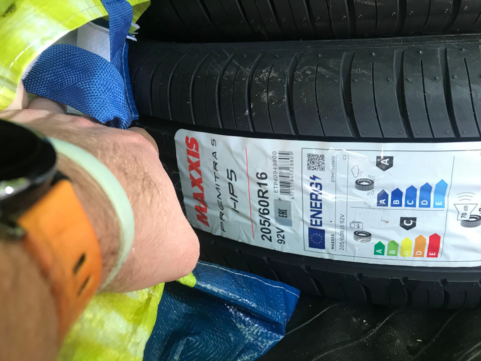 Maxxis Premitra HP5 92V — Renault Grand Scenic III, 1,5 л, 2009 года ...