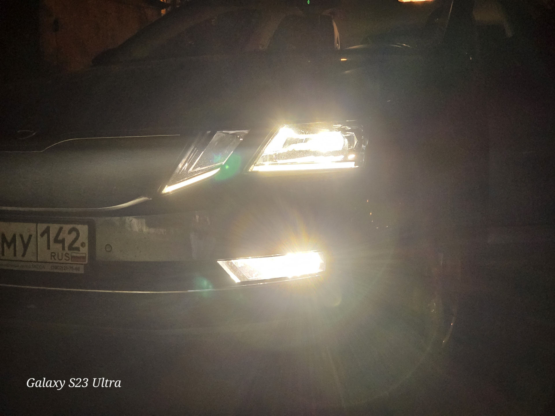 3. Установка лед ламп в противотуманные фары. — Skoda Octavia A7 Mk3, 1 ...