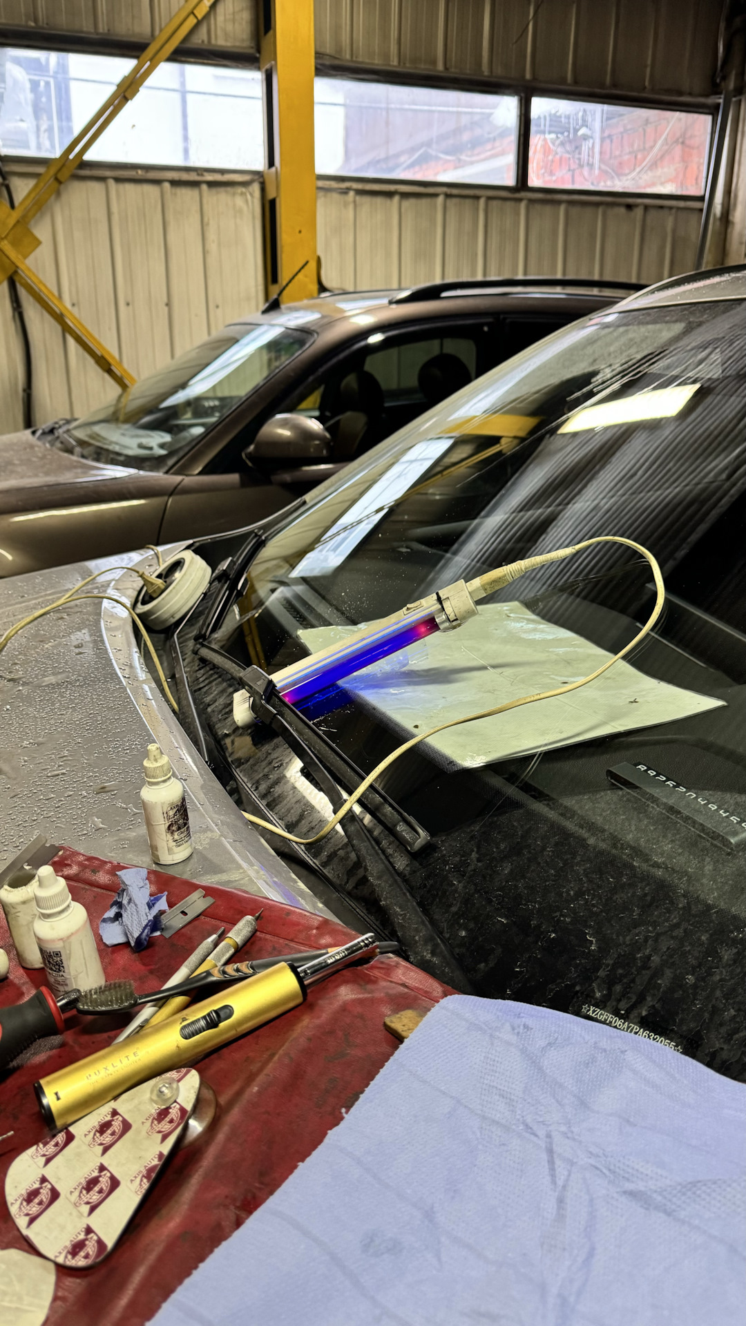 Заделка скола на лобовом — Haval F7x, 2 л, 2023 года | кузовной ремонт ...