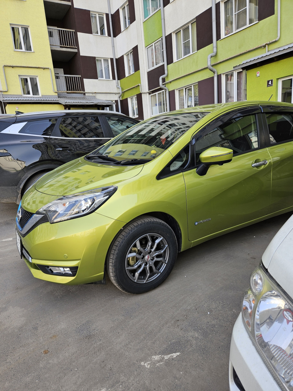 6. Комплект колёс на лето. Передние колодки. — Nissan Note e-Power, 1,2 л,  2019 года | колёсные диски | DRIVE2