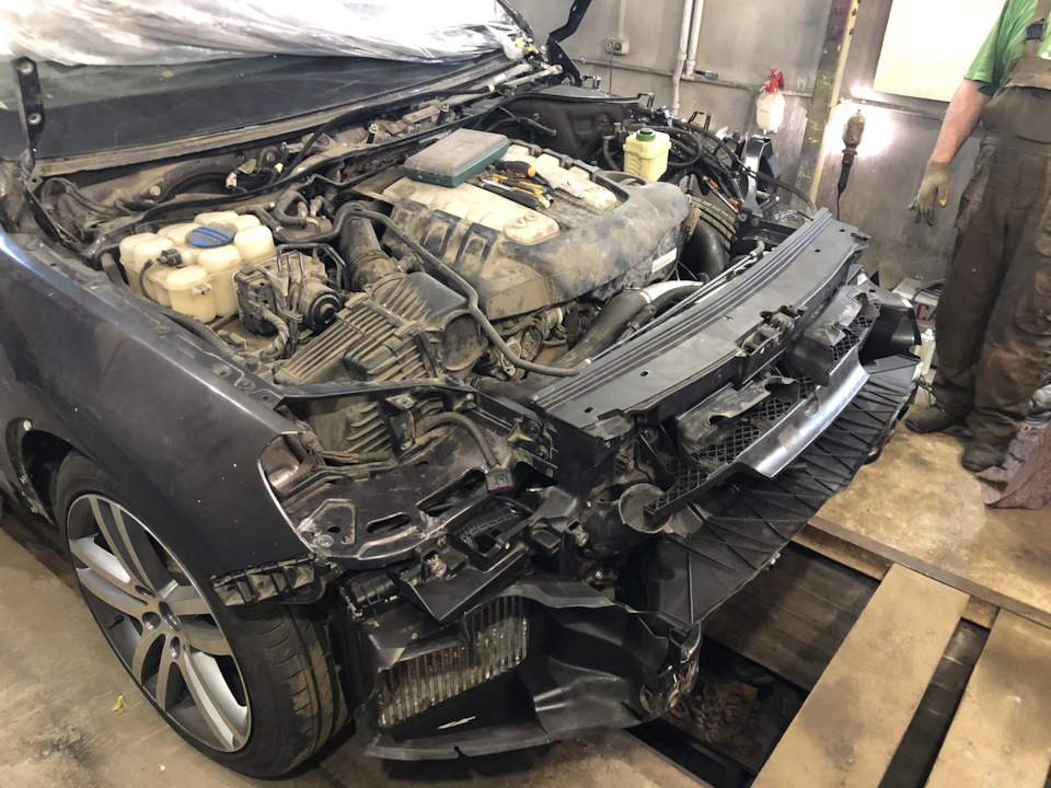 19.05 Сборка подкапотка. . — Volkswagen Touareg (2G), 3 л, 2011 года ...