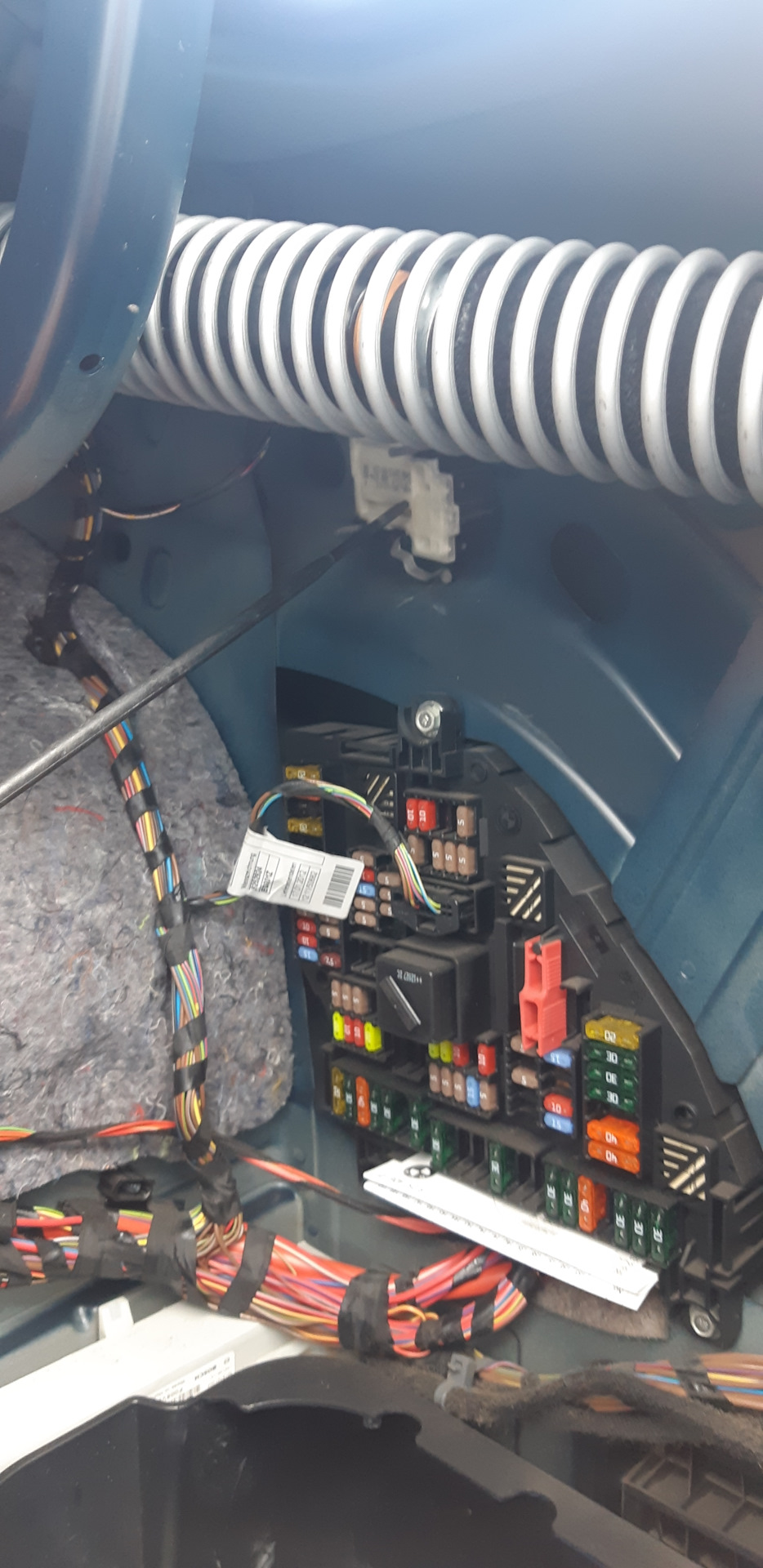 Блокиратор лючка бензобака… — BMW 5 series (F10), 3 л, 2012 года ...