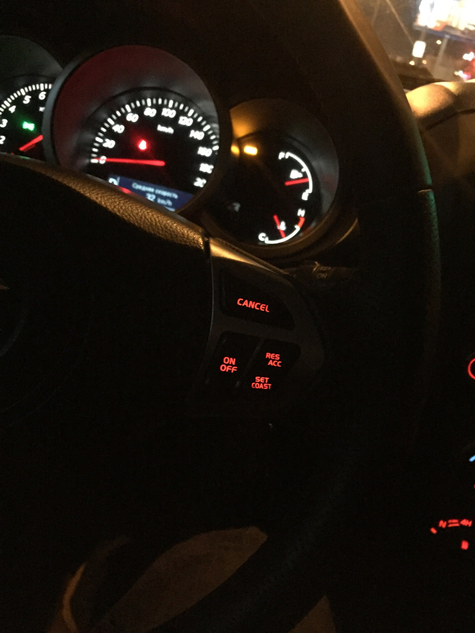 Кнопки круиза — Suzuki Grand Vitara (2G), 2 л, 2011 года | просто так ...