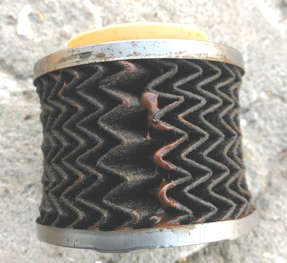 Заделка начала и конца фильтрующего элемента в Purflux (артикул LS489A). Печаль — Mitsubishi Lancer IX. Запчасти на фото: LS489A