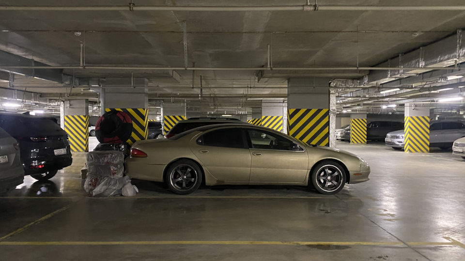 Chrysler Concorde Золотистый