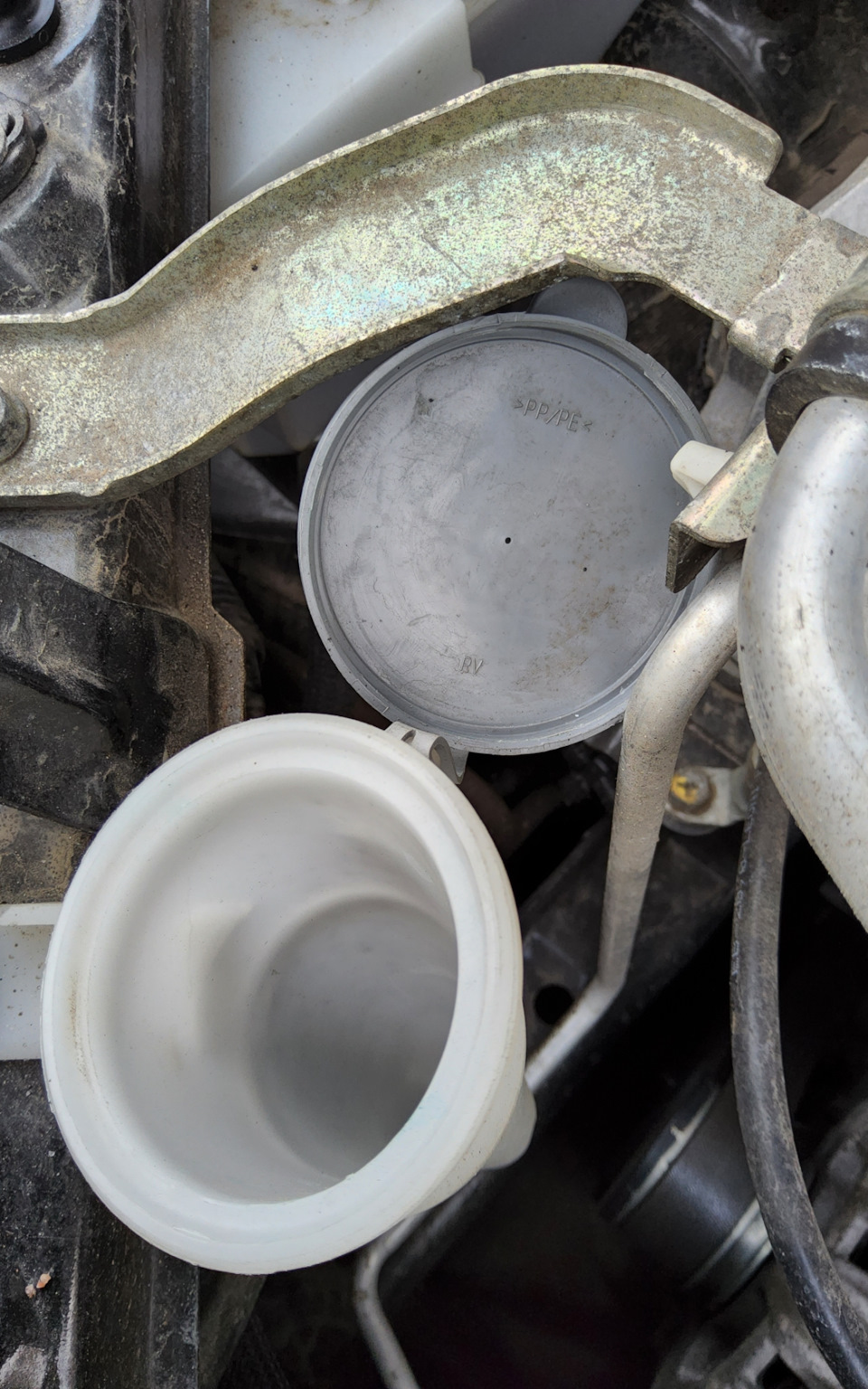 Вытащить из некоторых положений её труднее чем заптхнуть туда — Nissan X-Trail III (t32)