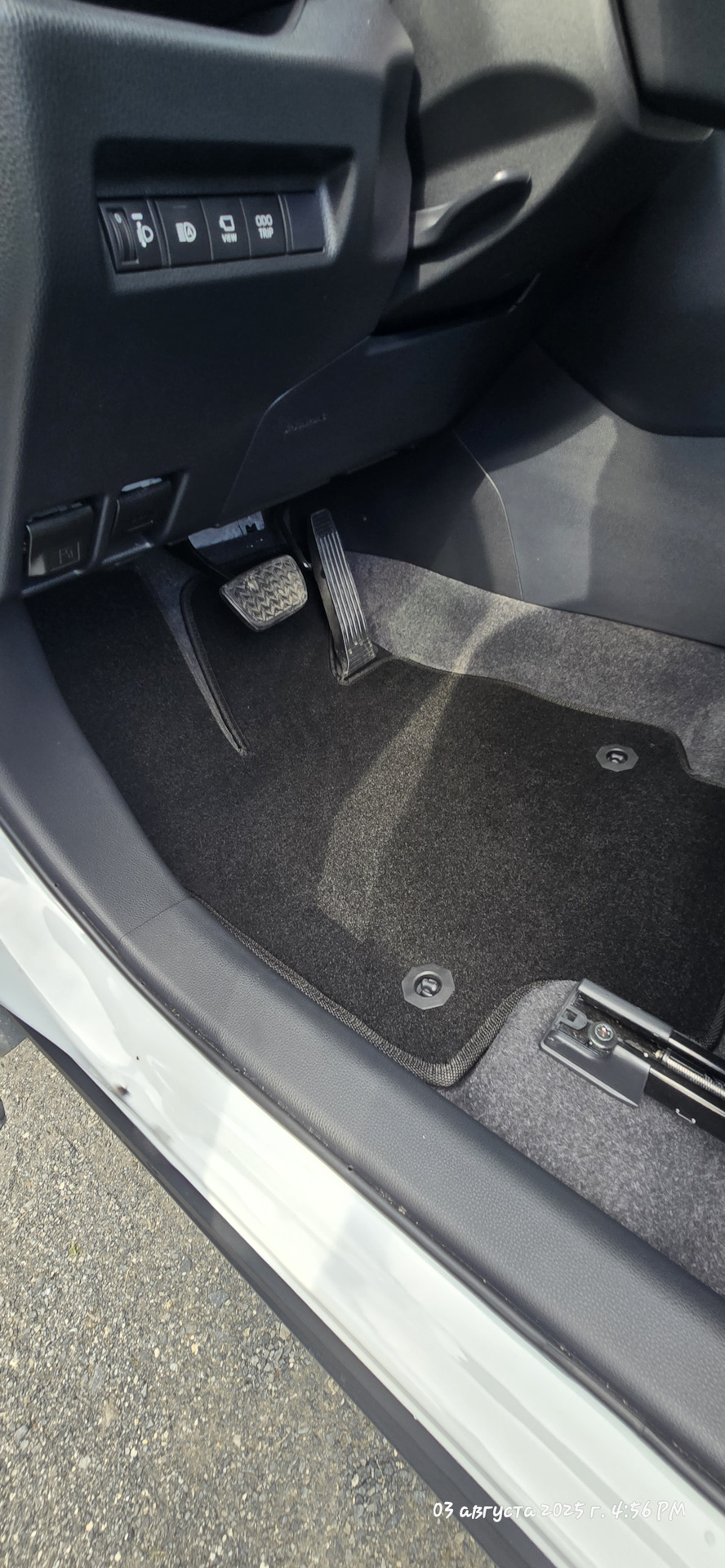 Фото в бортжурнале Toyota RAV4 (5G)