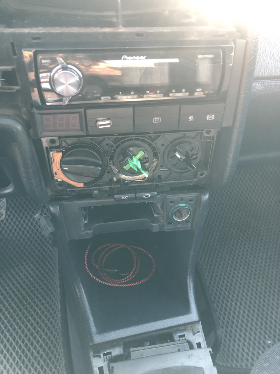 #Подсветка печки, кондиционера — Volkswagen Passat B4, 2 л, 1994 года ...