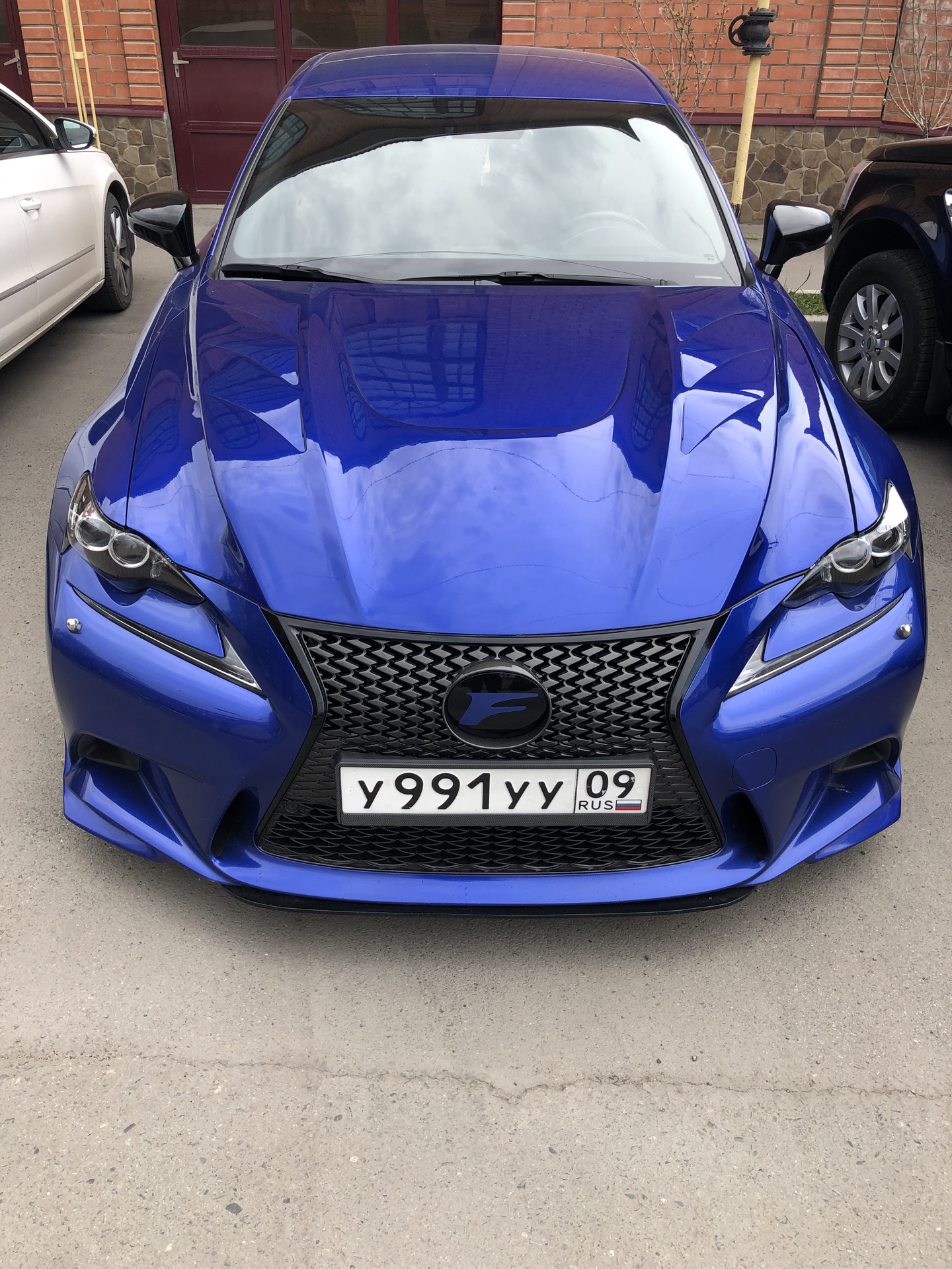 Lexus 490 Armenia