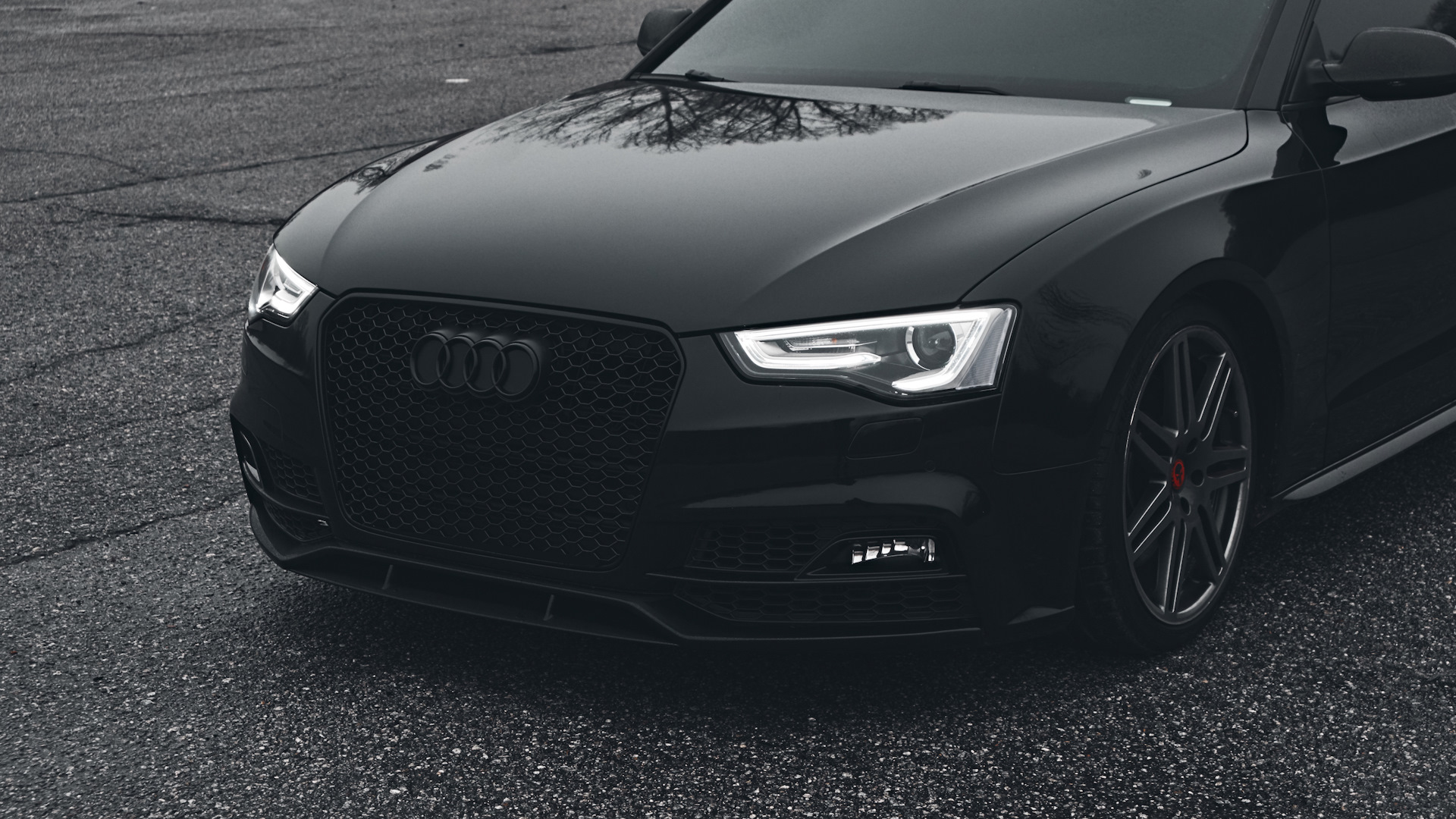 Audi g5 черная