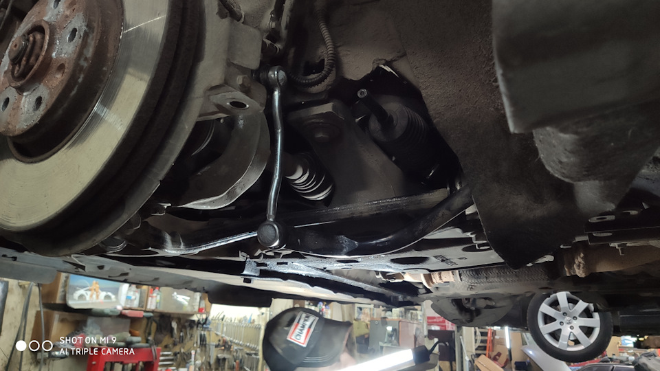 Замена тормозной жидкости и прокачка сцепления. — Opel Astra J, 1,6 л ...