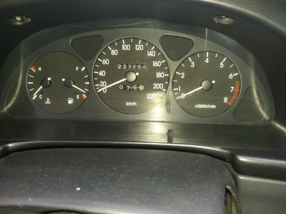 Врет стрелка бензобака куда смотреть? — Daewoo Lanos, 1,6 л., 2003 года ...
